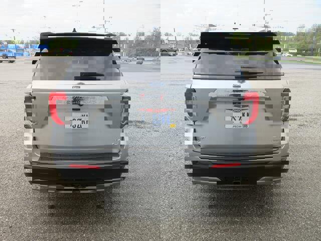 Certified 2022 Ford Explorer XLT w/ Equipment Group 202A image 4