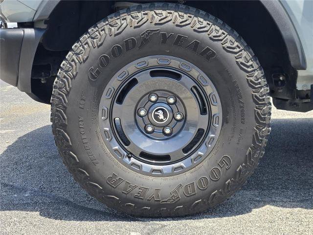 Certified 2023 Ford Bronco Badlands w/ Sasquatch Package AWD/4WD image 11