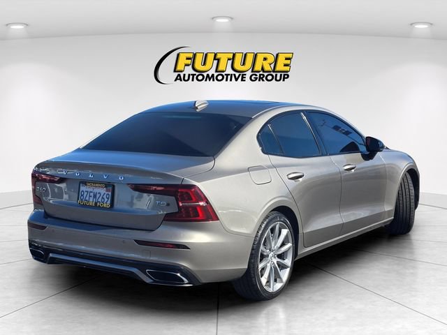 Used 2021 Volvo S60 T5 Momentum w/ Premium Package AWD/4WD image 4