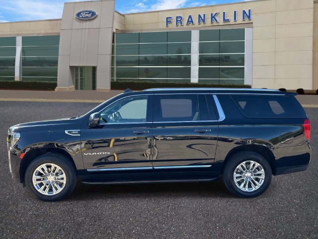 Used 2023 GMC Yukon XL SLT w/ SLT Luxury Package RWD image 4