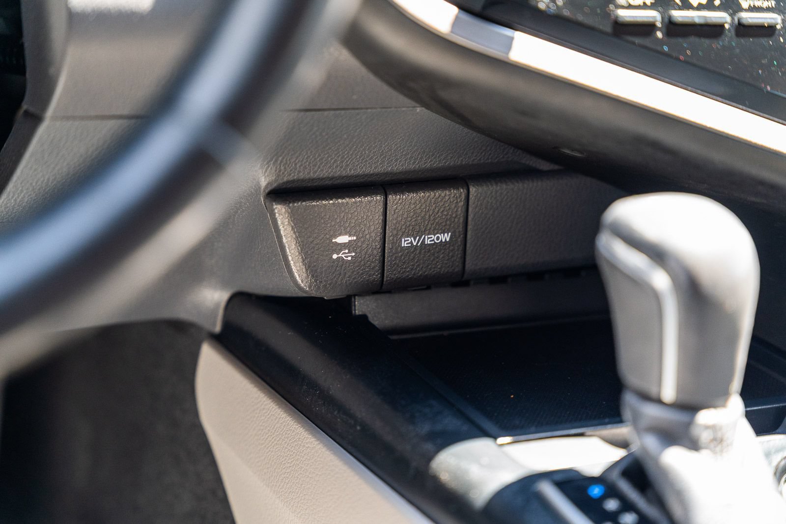 Used 2019 Toyota Camry SE w/ Convenience Package FWD image 28
