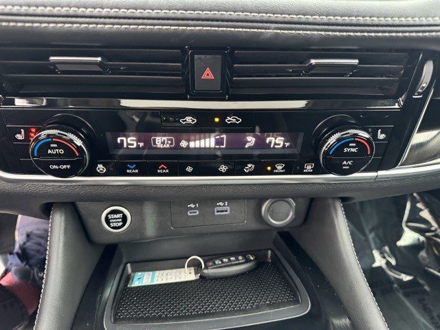 Used 2022 Nissan Rogue SL w/ SL Premium Package image 22