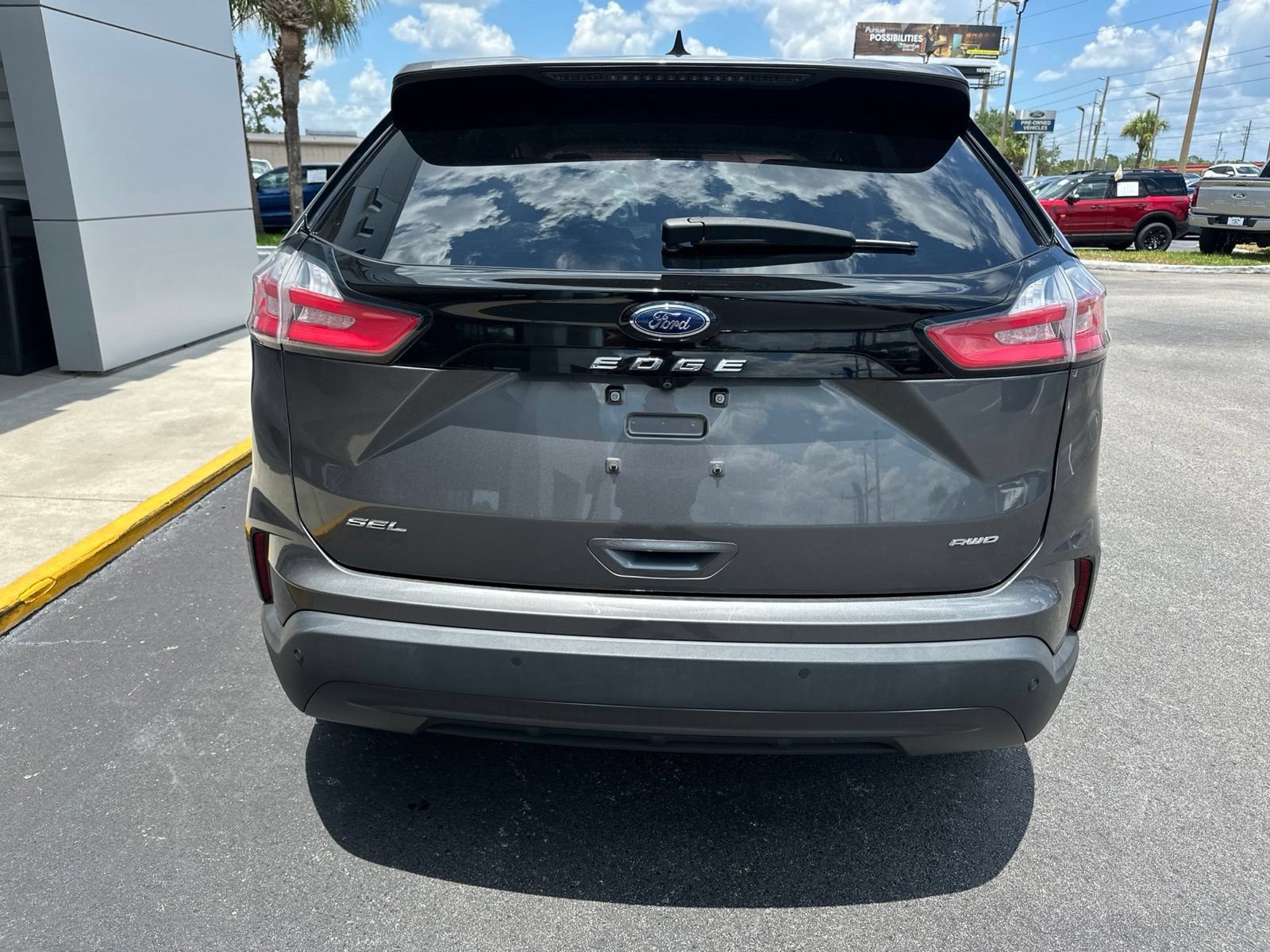 Certified 2022 Ford Edge SEL w/ Sport Appearance Package AWD/4WD image 6