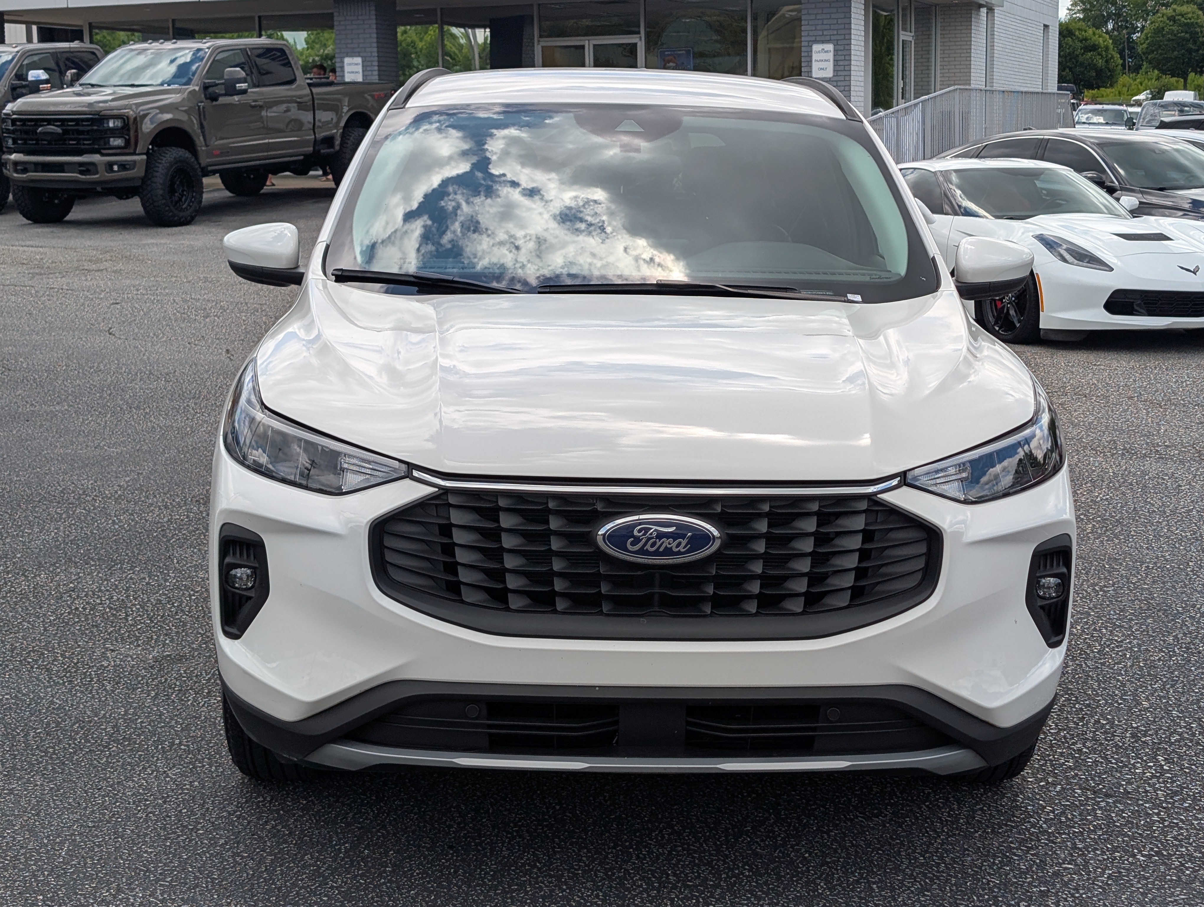 Certified 2023 Ford Escape SE FWD image 3