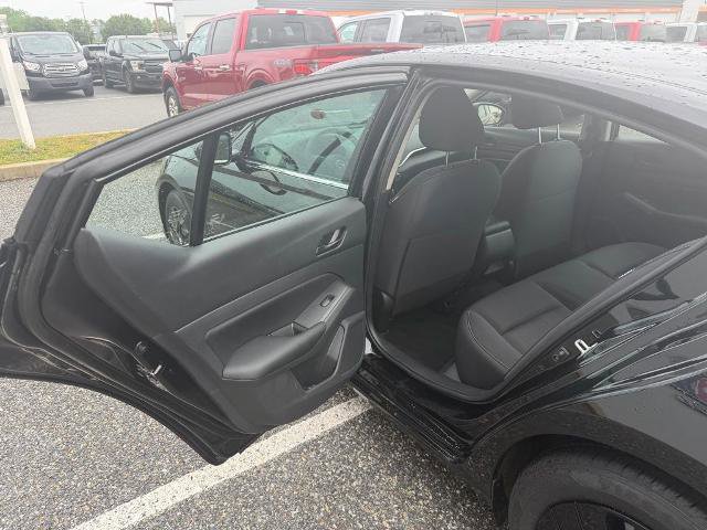 Used 2023 Nissan Altima 2.5 S FWD image 12