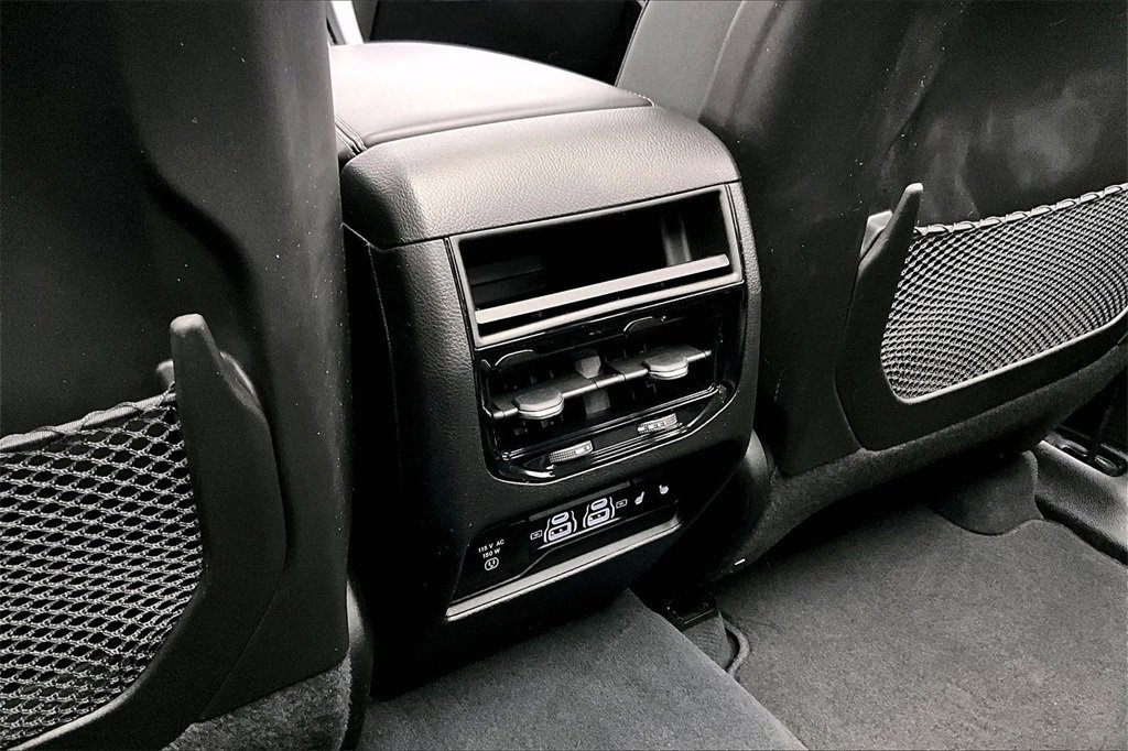 Used 2022 Jeep Grand Cherokee Limited 4xe image 33