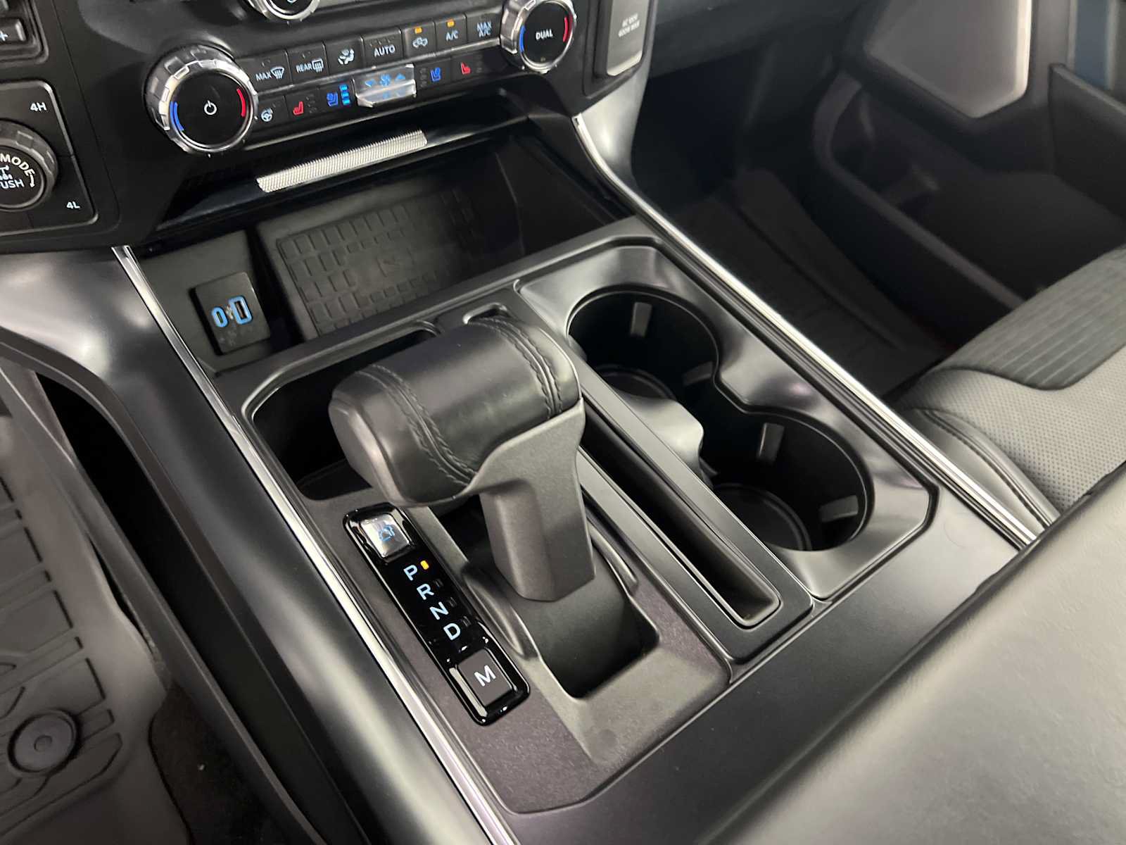 Certified 2022 Ford F150 Raptor w/ Raptor 37 Performance Package AWD/4WD image 26