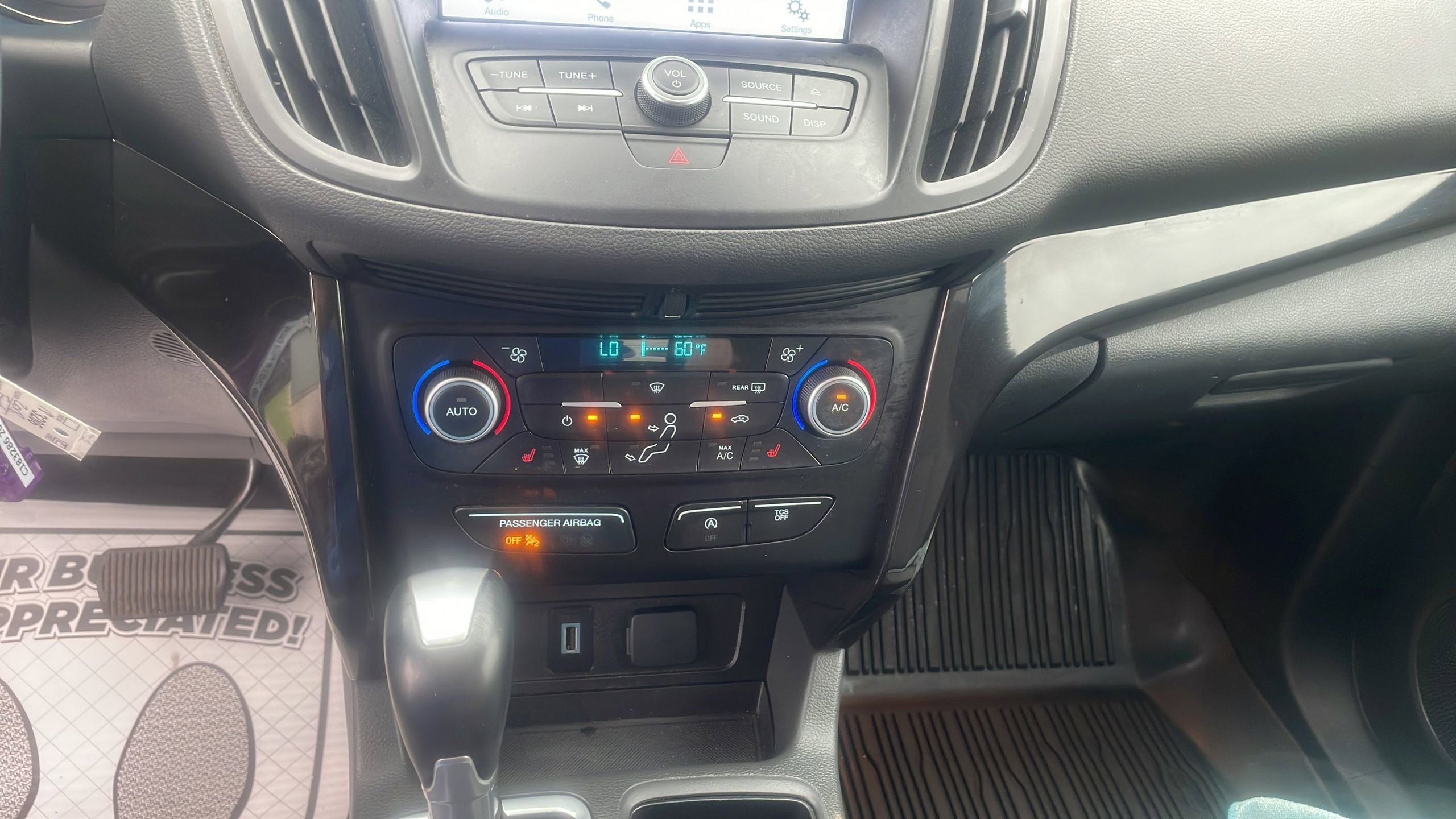 Certified 2018 Ford Escape SE w/ SE Sport Appearance Package AWD/4WD image 24