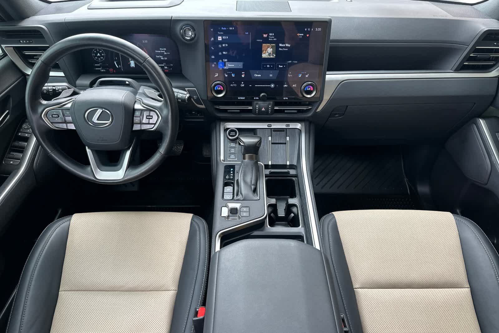 Used 2024 Lexus GX 550 AWD/4WD image 3