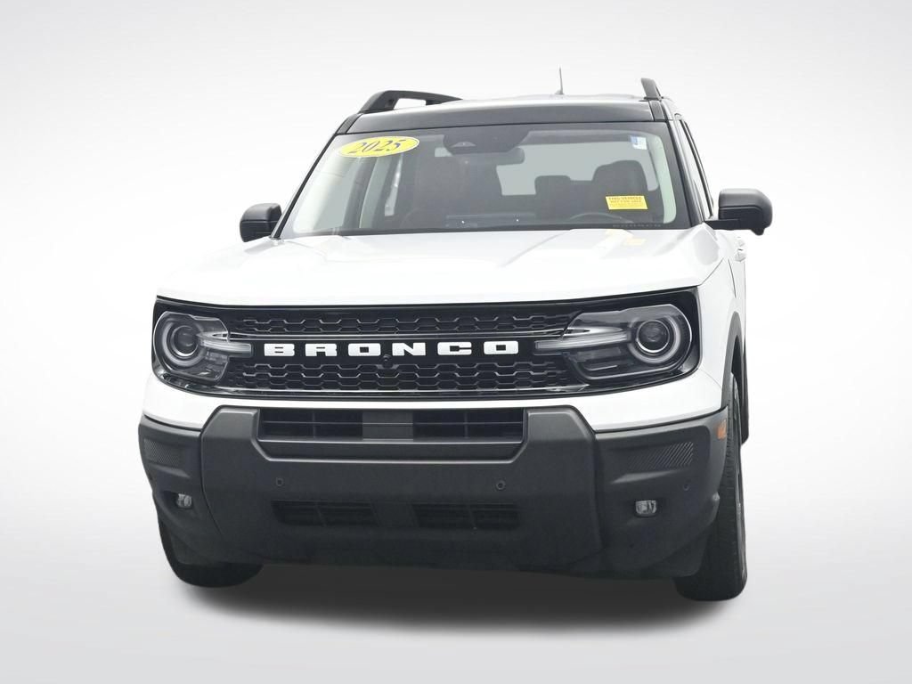 Certified 2025 Ford Bronco Sport Outer Banks w/ Outer Banks Tech Package+ AWD/4WD image 2