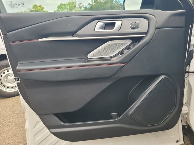 Certified 2025 Ford Explorer ST image 16