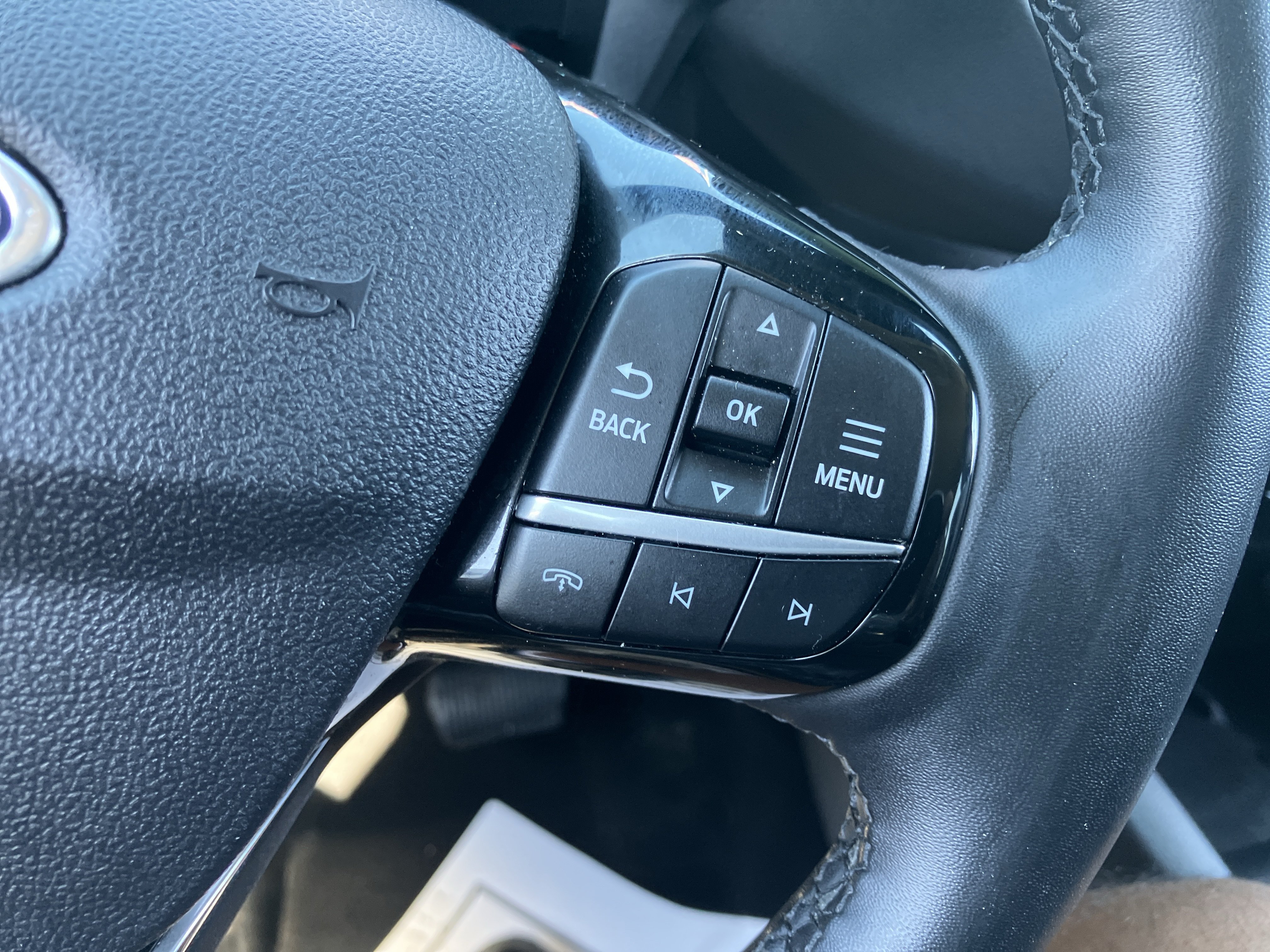 Certified 2025 Ford Escape Platinum AWD/4WD image 26