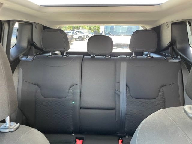 Used 2018 Jeep Renegade Altitude AWD/4WD image 33