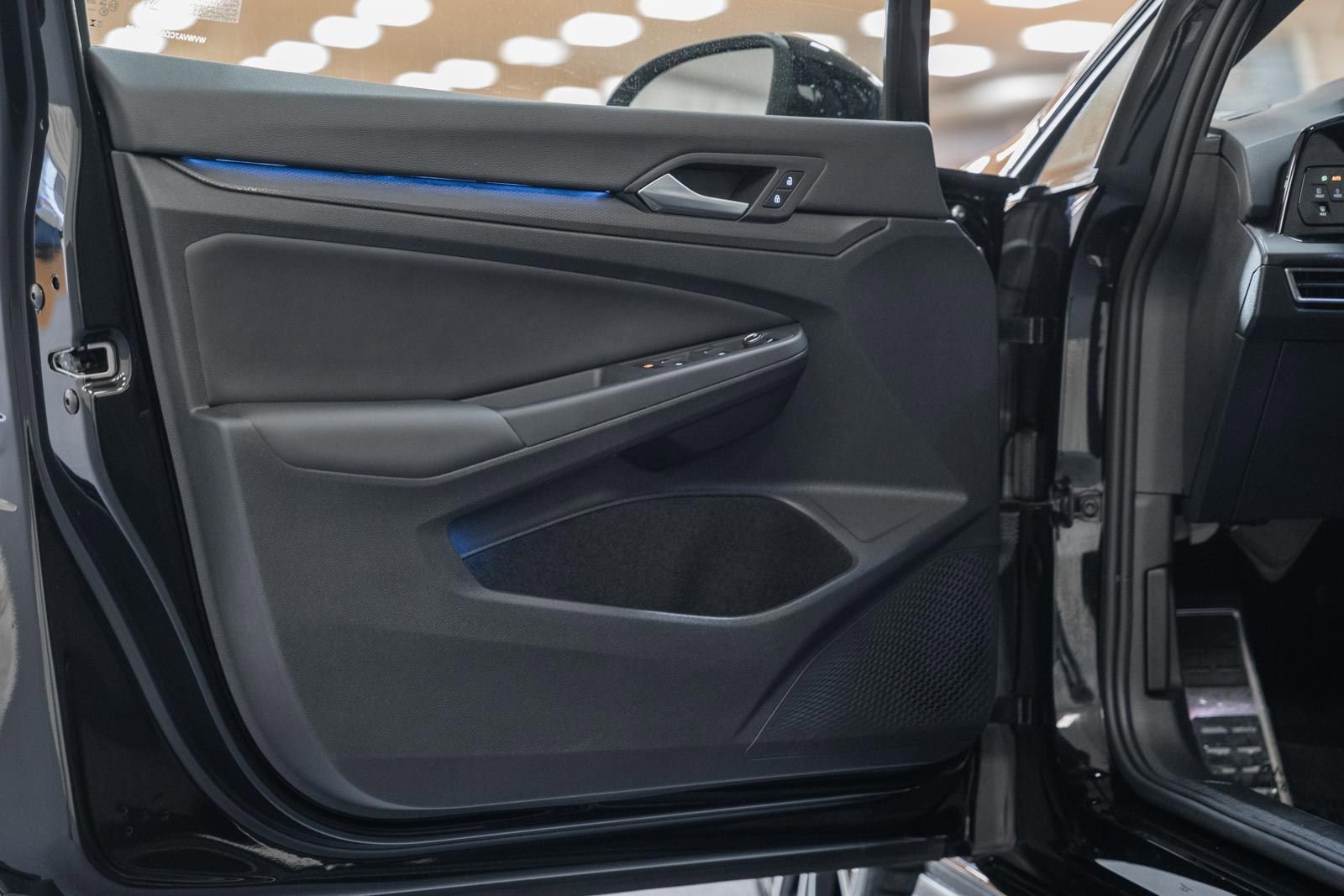 Used 2024 Volkswagen GTI Autobahn image 40