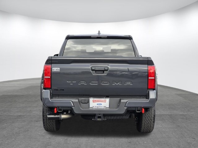 Used 2026 Toyota Tacoma TRD Off-Road AWD/4WD image 5