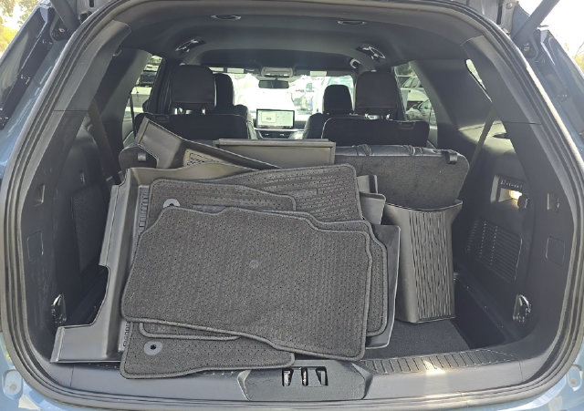Certified 2025 Ford Explorer ST AWD/4WD image 14