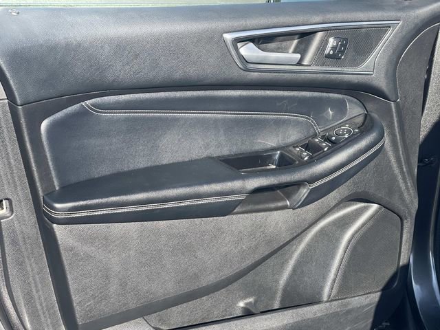 Certified 2017 Ford Edge Titanium w/ Technology Package image 20