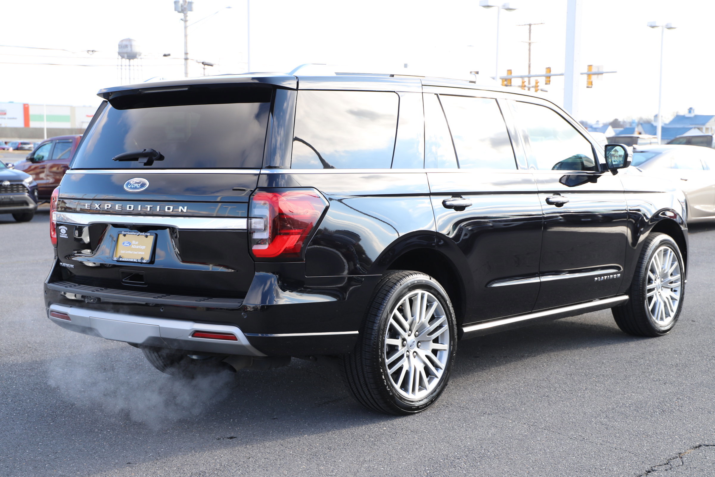 Certified 2023 Ford Expedition Platinum image 3