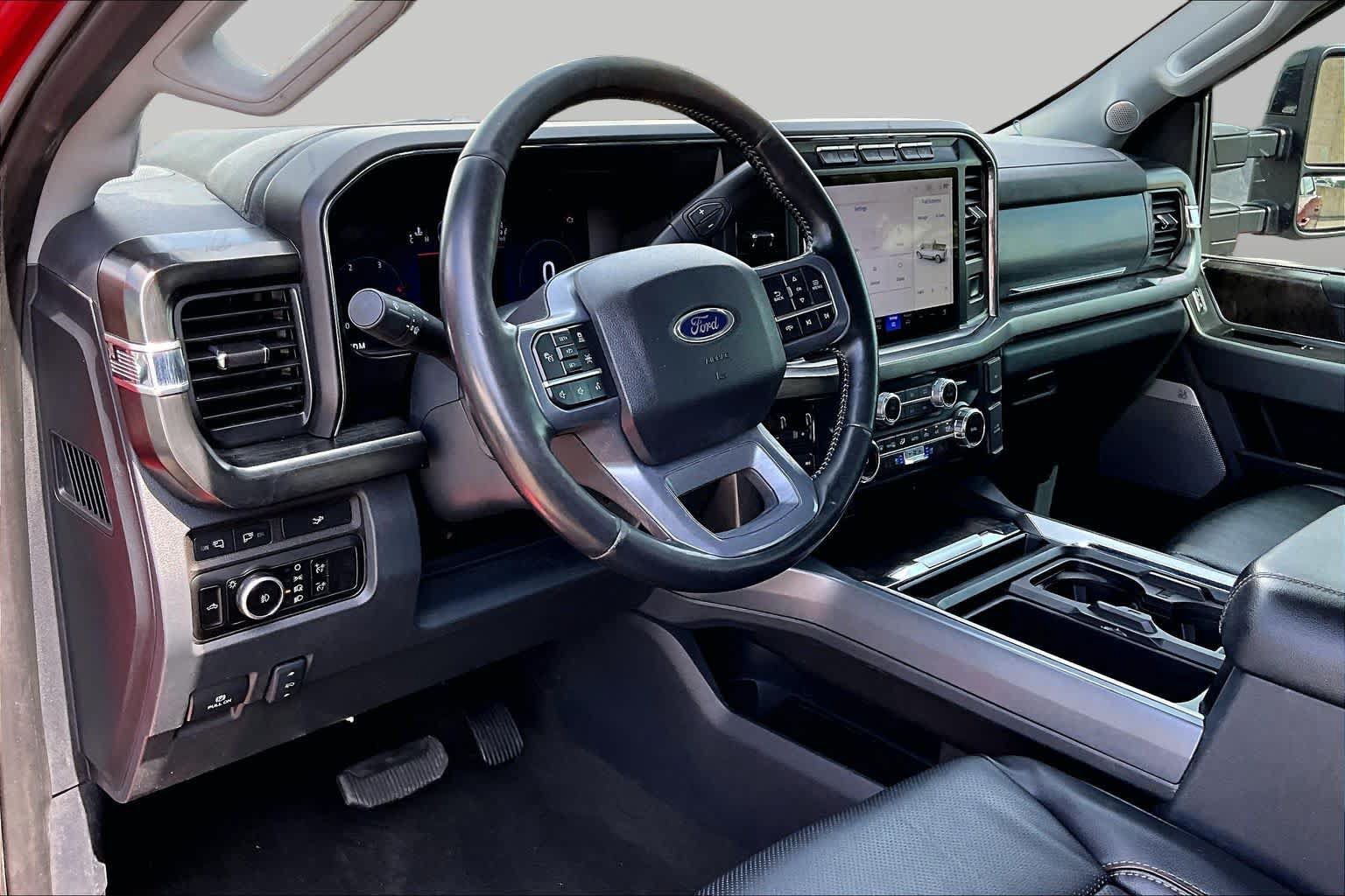 Certified 2024 Ford F250 Lariat w/ Lariat Ultimate Package AWD/4WD image 18