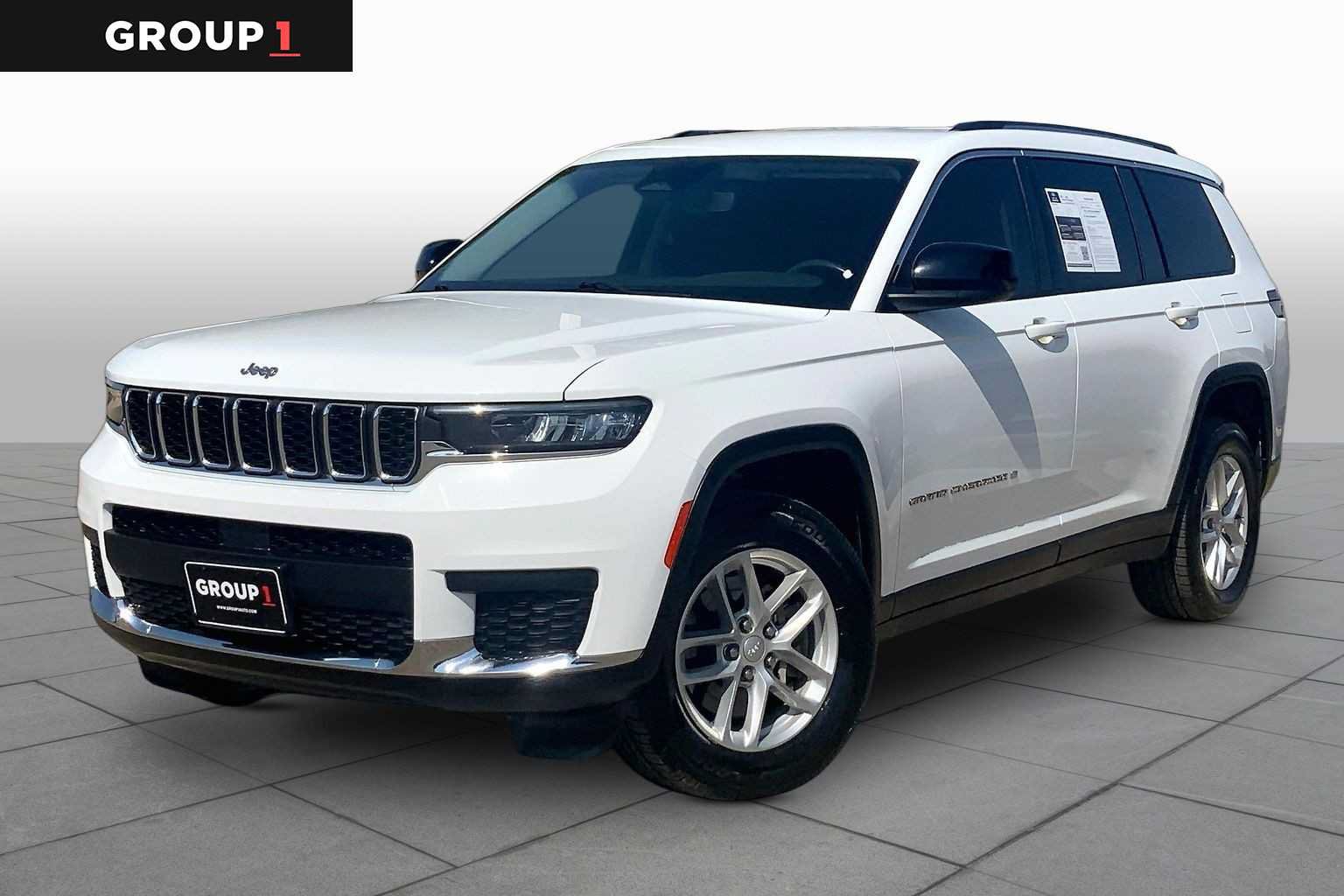 Used 2023 Jeep Grand Cherokee L Laredo RWD image 1
