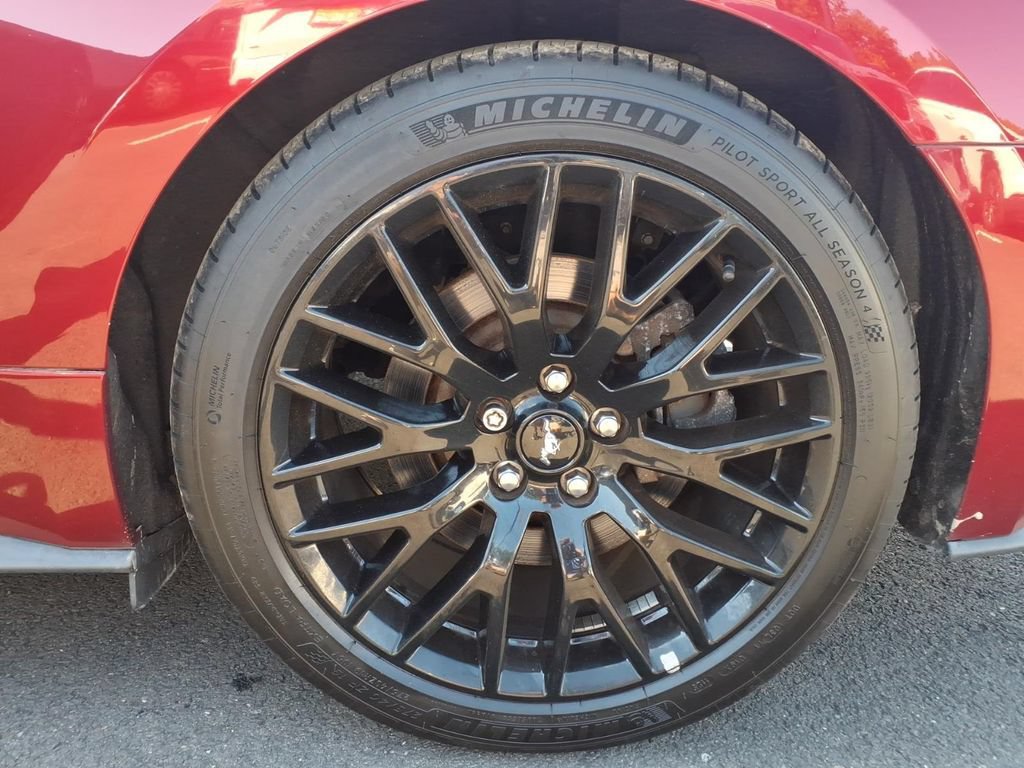 Certified 2019 Ford Mustang GT Premium w/ GT Performance Package RWD image 17