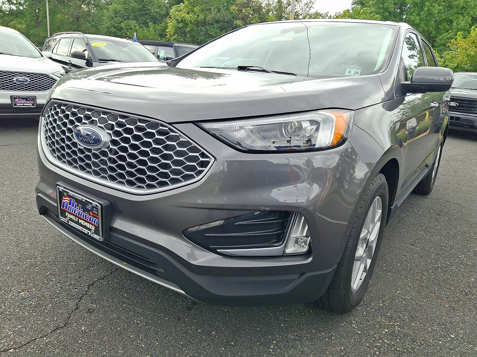 Certified 2024 Ford Edge SEL w/ Convenience Package AWD/4WD image 4