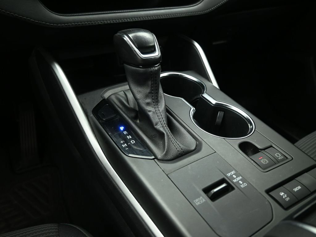 Used 2021 Toyota Highlander LE image 43