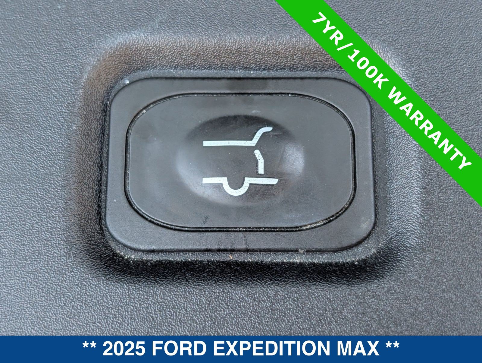 Certified 2025 Ford Expedition Max Platinum w/ Stealth Appearance Package AWD/4WD image 16
