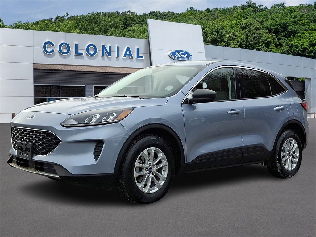 Certified 2022 Ford Escape SE w/ Cold Weather Package image 3