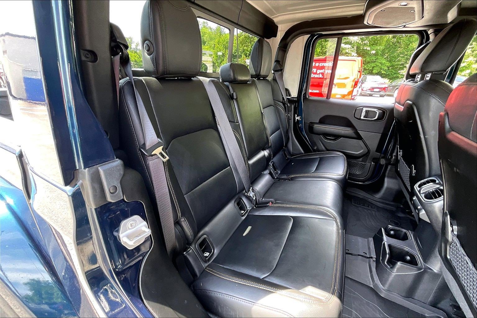 Used 2025 Jeep Gladiator Sport w/ Premium Package AWD/4WD image 27