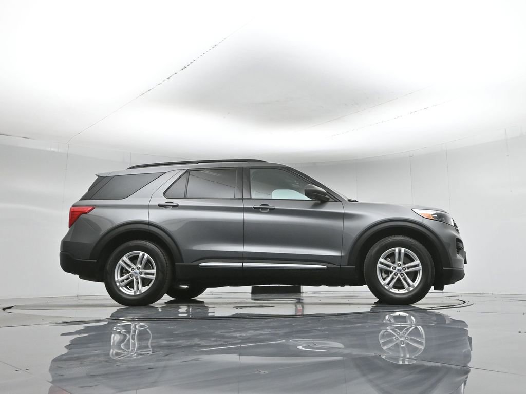 Certified 2023 Ford Explorer XLT image 10