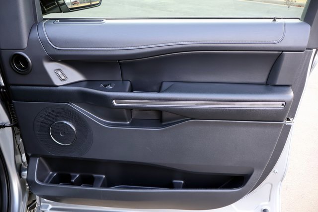 Certified 2023 Ford Expedition XLT image 20