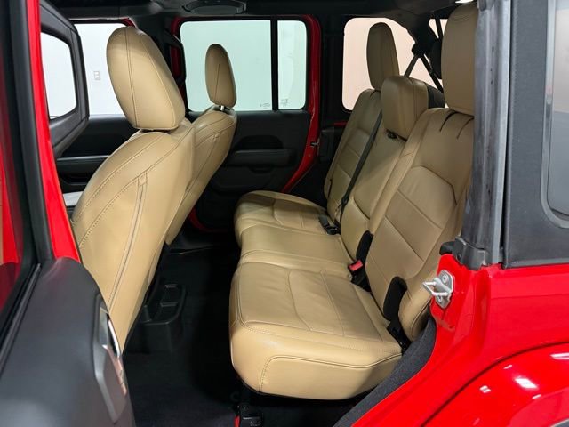 Used 2018 Jeep Wrangler Unlimited Sahara image 35