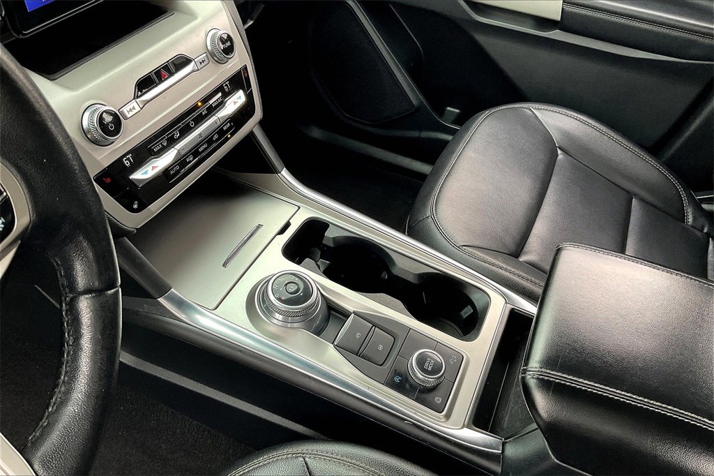 Certified 2020 Ford Explorer XLT w/ Equipment Group 202A image 15