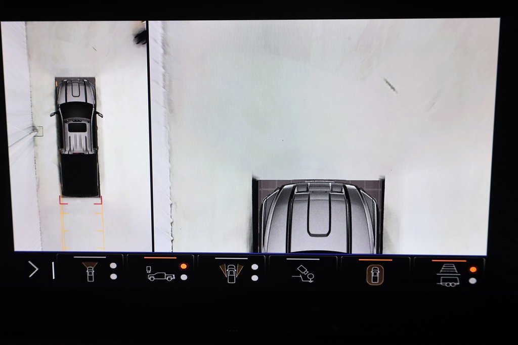 Used 2024 GMC Sierra 3500 Denali Ultimate image 33