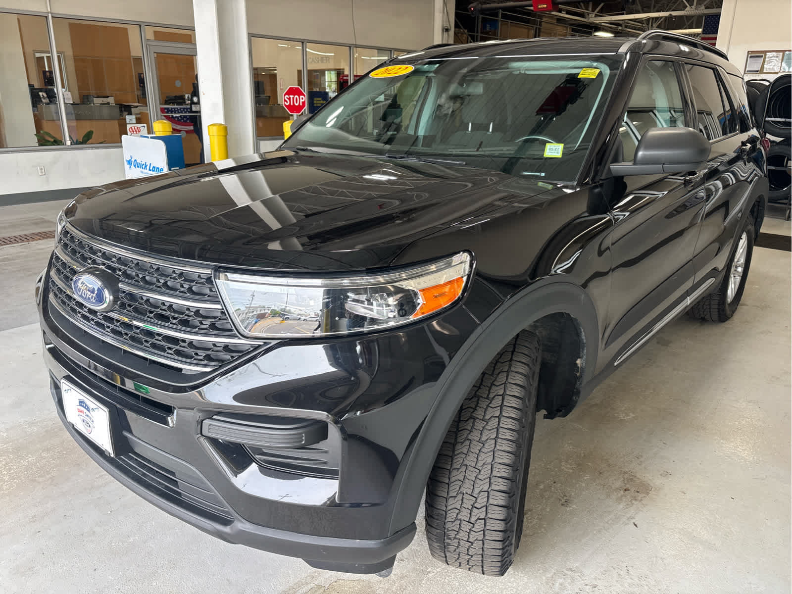 Certified 2022 Ford Explorer XLT AWD/4WD image 5