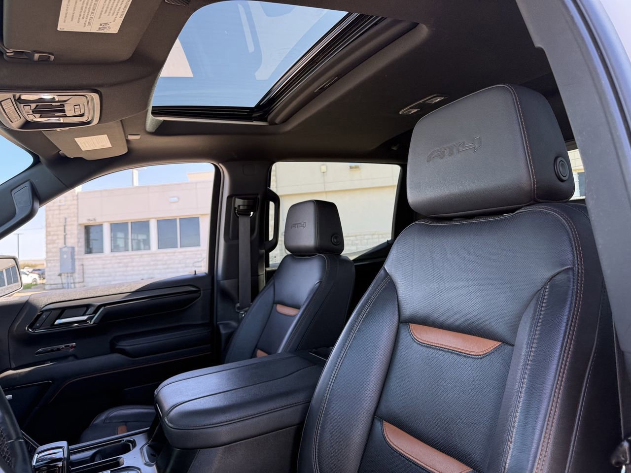 Used 2023 GMC Sierra 1500 AT4 w/ AT4 Preferred Package image 25