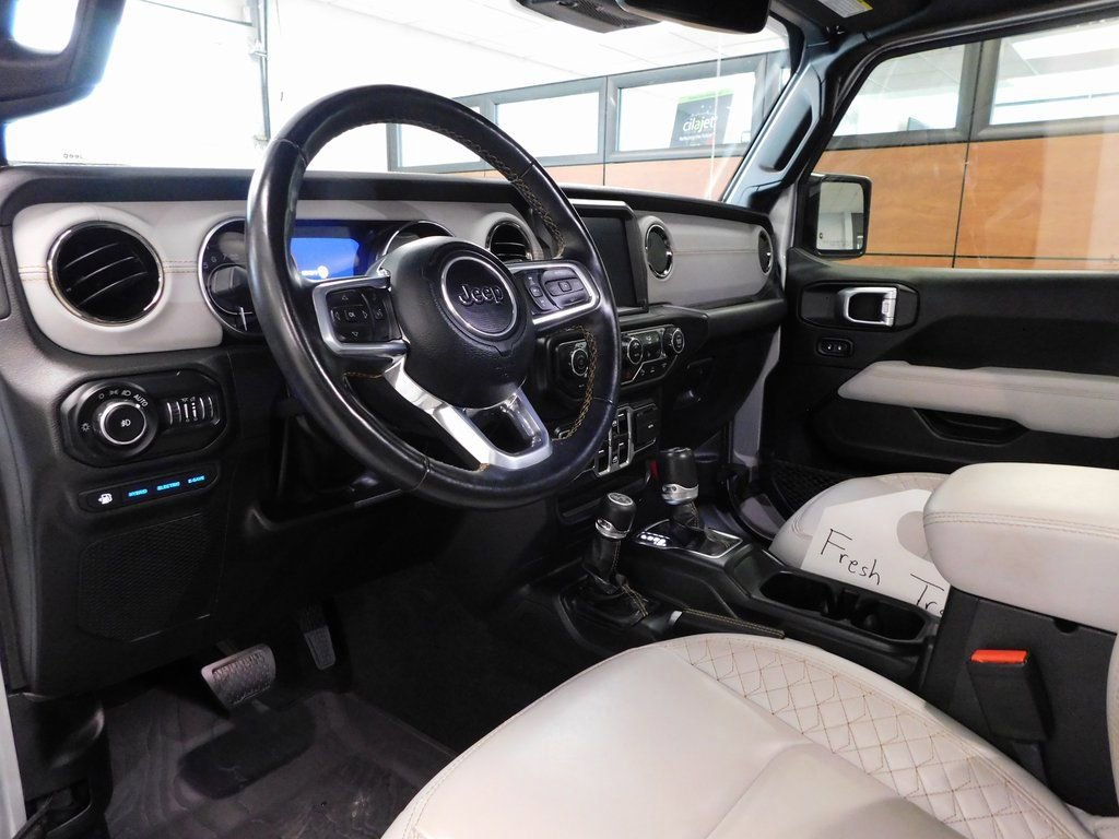 Used 2022 Jeep Wrangler Unlimited Sahara image 24