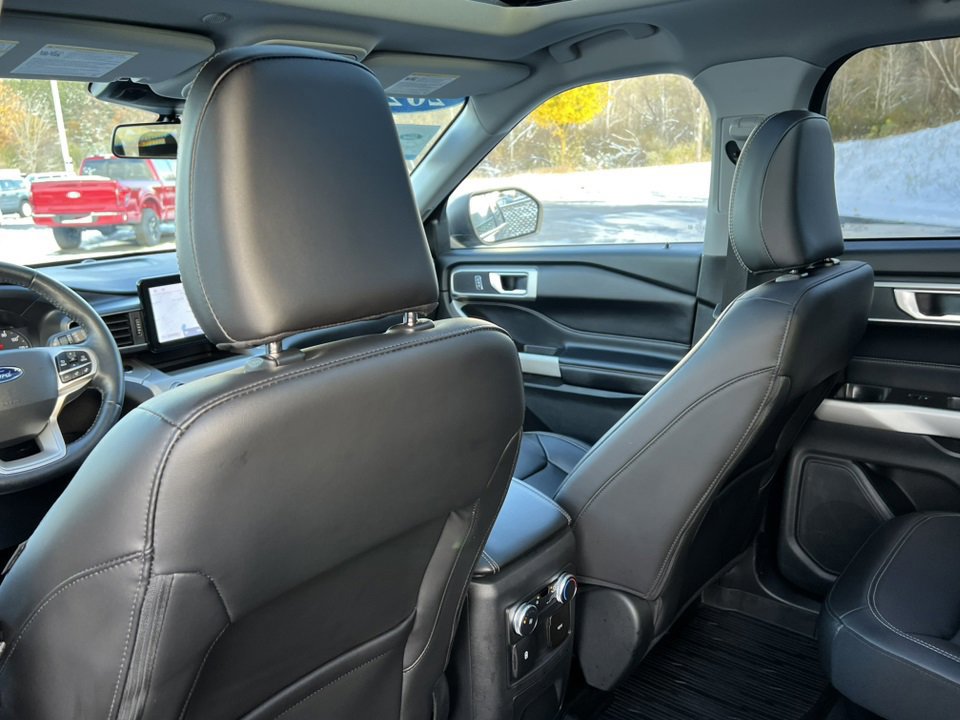 Certified 2022 Ford Explorer XLT w/ Equipment Group 202A image 40