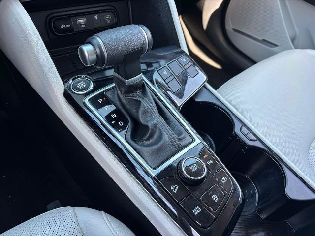 Used 2025 Kia Sportage EX FWD image 25