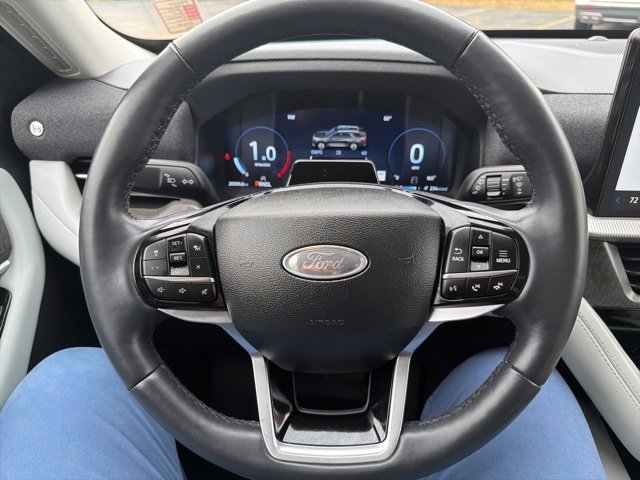 Certified 2025 Ford Explorer Platinum w/ Ultimate Package image 13