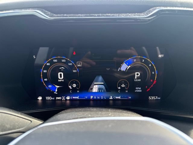 Used 2024 Chevrolet Colorado Z71 w/ Z71 Convenience Package 2 AWD/4WD image 11