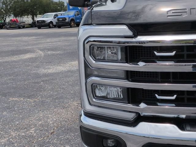 Certified 2023 Ford F250 Lariat w/ Lariat Ultimate Package AWD/4WD image 10