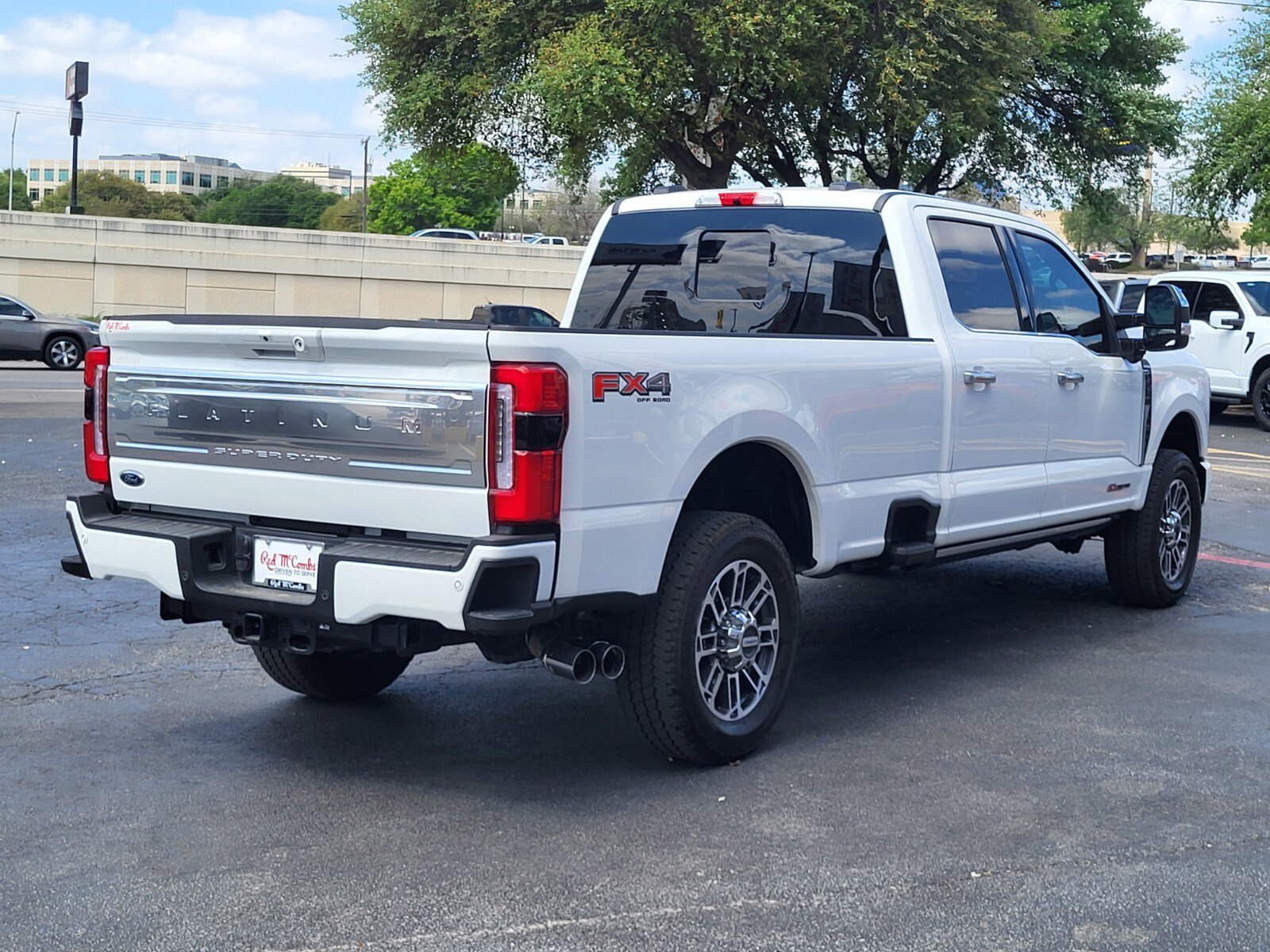 Certified 2026 Ford F350 Platinum w/ Platinum Plus Package image 4