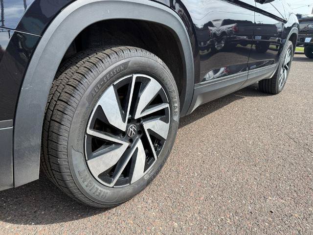 Used 2025 Volkswagen Atlas SE AWD/4WD image 12