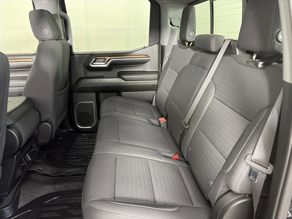 Used 2023 GMC Sierra 1500 SLE w/ Preferred Package image 13