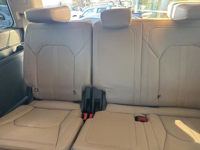 Certified 2024 Ford Expedition Limited image 30