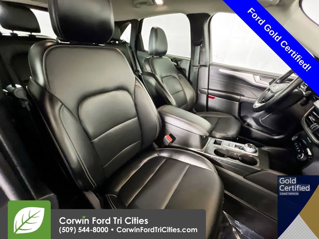 Certified 2025 Ford Escape Platinum image 17