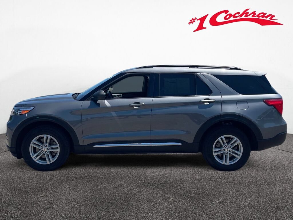 Certified 2024 Ford Explorer XLT w/ Equipment Group 202A AWD/4WD image 25