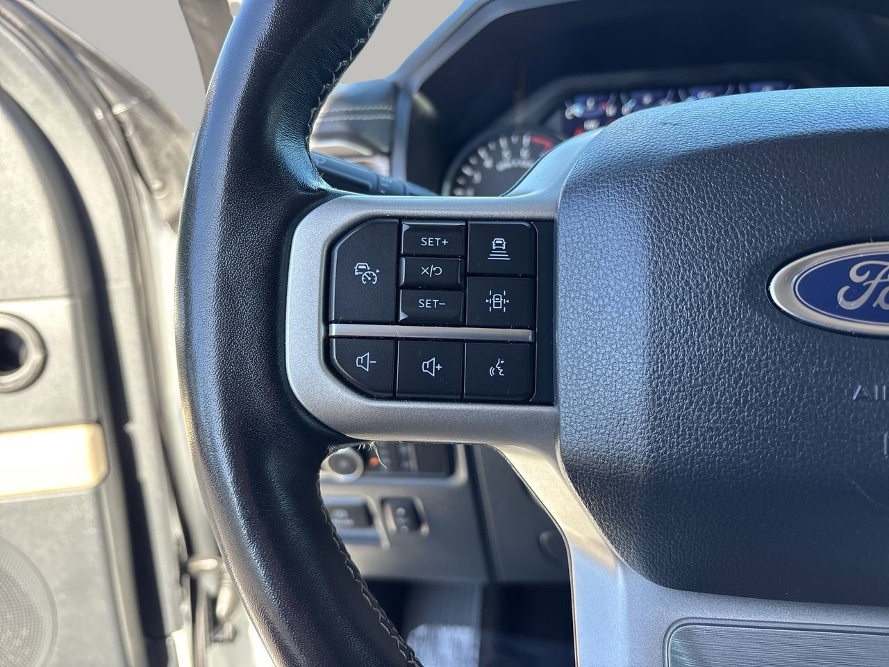 Certified 2022 Ford Expedition Limited image 30